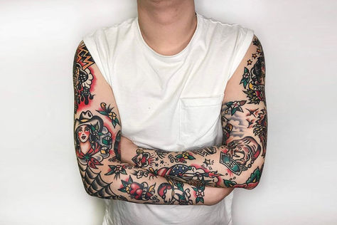 Traditional Tattoo Arm, Old School Sleeve, Old School Tattoo Sleeve, Black And Grey Sleeve, Tattoo Sleeve Filler, Tatuagem Masculina Pequena, Tattoo Filler, Traditional Sleeve, Traditional Tattoo Sleeve