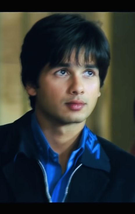 Shahid Kapoor 2000s, Shahid Kapoor Jab We Met Aesthetic, Aditya Kashyap Aesthetic, Bollywood Actor Men, Indian Actors Men, 90s Bollywood Actors, Shahid Kapoor 90s, Shaid Kappor, Young Shahid Kapoor