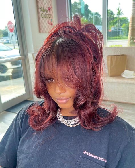 Red Color Hair Black Women, Shoulder Length Hair With Bangs Black Women, Red Hair Black Women, Dye Hairstyles, Burgundy Hair Dye, Red Dye, Extensions Hair, Pretty Hair Color, Girls Hairstyles Braids