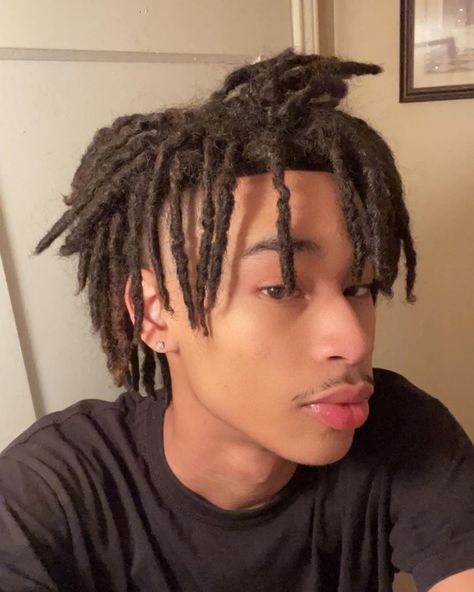 Bro Port, Mens Twists Hairstyles, Dread Hairstyles For Men, Dread Heads, Mens Dreads, Cute Dreads, Brp Port, Dreadlock Hairstyles For Men, Black Men Hairstyles