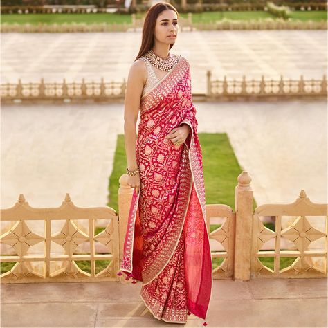 Anita Dongre Saree, Dulhan Photography, Saree Outfits, Bridal Trousseau, Indian Sari Dress, Sari Design, Elegant Clothing, Anita Dongre, Traditional Indian Dress