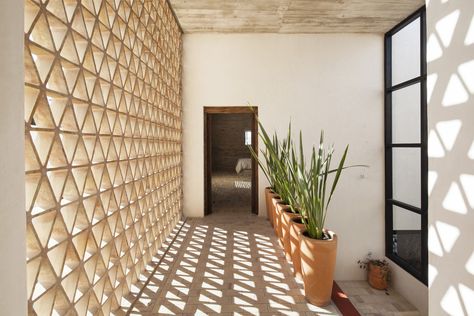 Gallery of The Rustic Beauty of the Chukum in Modern Mexican Architecture - 5 Mexican Interiors, Wall Screen, Timber Screens, Kids Cafe, Mexico House, Breeze Blocks, Contemporary Building, St Andrew, Casa Country