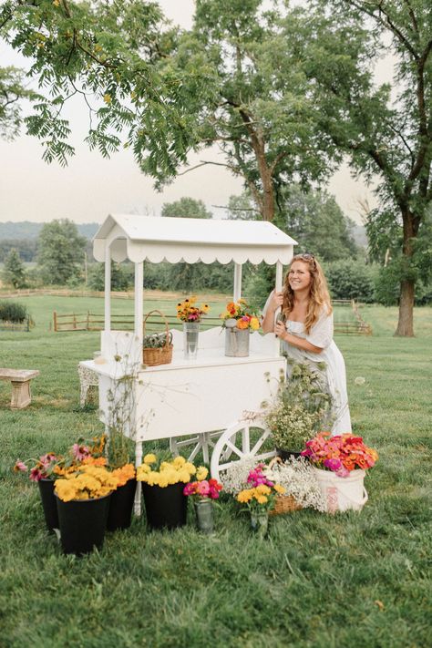 Fresh Flower Stand, Self Serve Flower Stand, Roadside Flower Stand, Veggie Stand, Flower Event, Stand Ideas, Flower Cart, Farm Ideas, Flower Bar