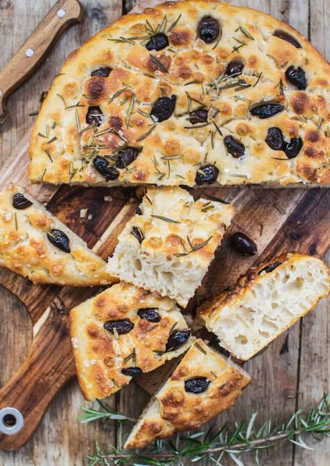 Sourdough Focaccia Sourdough Focaccia Bread Recipe, Focaccia Recipes, Sourdough Focaccia Recipe, Foccacia Recipe, Sourdough Focaccia, Recipe Using Sourdough Starter, Making Sourdough Bread, Focaccia Bread Recipe, Dough Starter