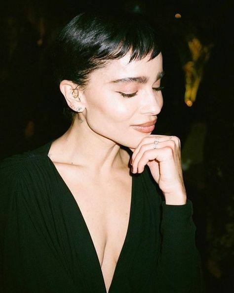 Zoe Kravitz Instagram, Zoe Isabella Kravitz, Zoë Kravitz, Man Repeller, Short Hairstyles For Thick Hair, Zoe Kravitz, Minimal Aesthetic, Style Crush, Dream Hair