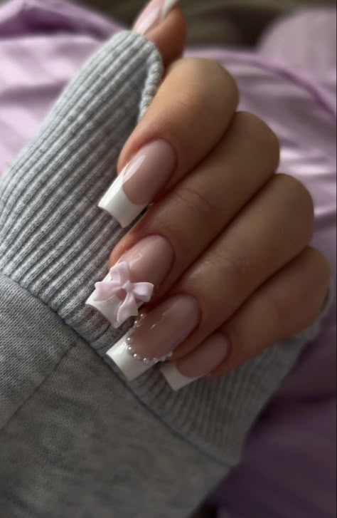 Paznokcie Hello Kitty, Girly Acrylic, Girly Acrylic Nails, French Tip Acrylic Nails, Classy Acrylic Nails, Short Square Acrylic Nails, Really Cute Nails, Soft Nails, Acrylic Nails Coffin Short