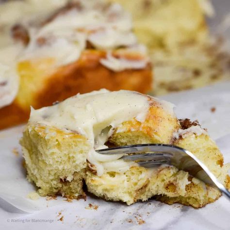 Vanilla Bean Cinnamon Rolls - Waiting for Blancmange Recipe For Puff Pastry, Cinnamon Pastry, Puff Pastry Cinnamon, Puff Pastry Twists, Sugar Twist, Brioche Dough, Vanilla Bean Frosting, Sugar Puffs, Cinnamon Twists