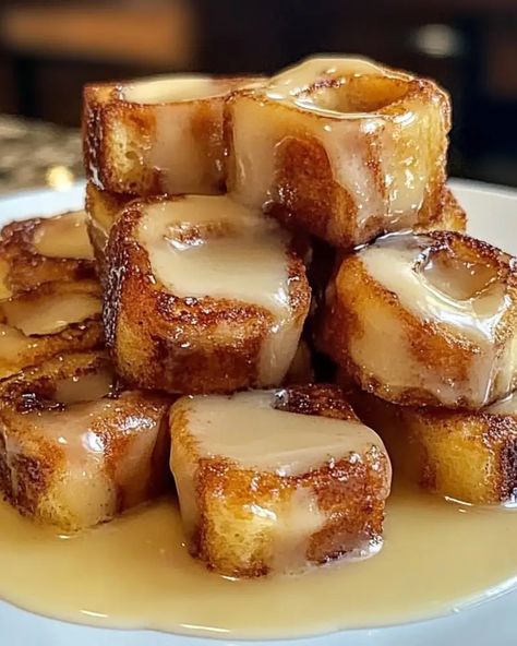 Cinnamon Roll French Toast Bites – Kitchen Lap Sonic French Toast Sticks Recipe, Breakfast On A Stick, Cinnamon Roll French Toast Bites, Cinnamon French Toast Bites, Crispy French Toast, French Toast Sticks Recipe, Cinnamon Roll French Toast Bake, French Toast Bites, Cinnamon Roll French