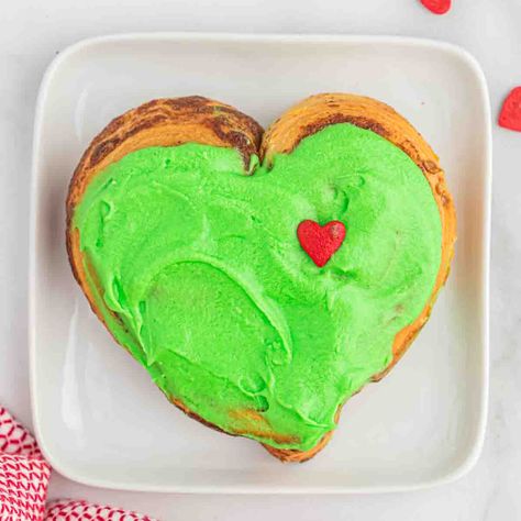 Grinch Cinnamon Rolls Easy Pumpkin Coffee Cake, French Toast Muffins Recipe, Easy Baked French Toast, Starbucks Egg Bites Recipe, Pumpkin Coffee Cake Recipes, Bacon Cinnamon Rolls, Easy French Toast Bake, Pumpkin Coffee Cake, Starbucks Egg Bites