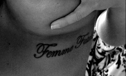 femme fatal tattoo Femme Fatale Tattoo Ideas, Romantic Kibbe, Tattoos Inspo, Discreet Tattoos, Aesthetic Tattoo, Tattoo Inspo, Tattoo Fonts, Tattoo Idea, Cute Tattoos