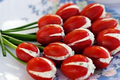 Tomato Tulips, Vegetable Platter, Snacks Für Party, Best Appetizers, Food Presentation, Creative Food, Cute Food, Appetizer Snacks, Cherry Tomatoes