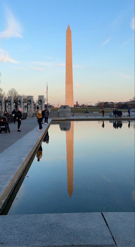 Washington Dc Pictures, Dc School Trip, Washington Dc Aesthetic, Washington Dc Summer, Reflective Pool, Dc Aesthetic, Dc Washington, Dc Trip, Beautiful Beach Pictures