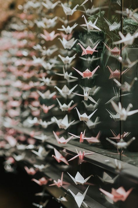 A Modern, Contemporary, Japanese Inspired Wedding at Devonshire Terrace in London | Love My Dress® UK Wedding Blog Japanese Inspired Wedding, Japanese Wedding Theme, Paper Crane Wedding, Gift Origami, Asian Inspired Wedding, Origami Birds, Japanese Party, Japan Wedding, Origami Wedding