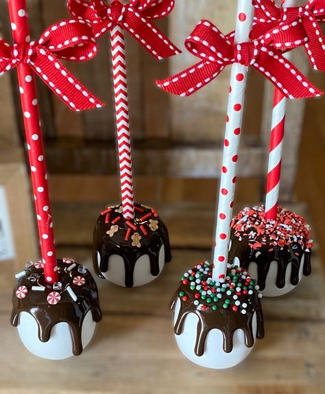 Excited to share this item from my #etsy shop: Handmade faux dipped Christmas holiday marshmallow pops Faux Marshmallows Diy, Marshmallow Decorations, Marshmallow Pops Christmas, Christmas Marshmallows, Fimo Christmas, Faux Cupcakes, Candy Decorations Diy, Marshmallow Crafts, Gingerbread Tree