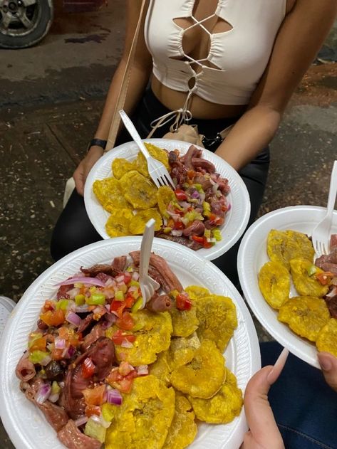 Republica Dominicana Aesthetic, Dominican Culture, Dominicano Recipes, Dominican Food, Soul Food Dinner, Hispanic Food, Healthy Food Motivation, Lunch Recipes Healthy, Caribbean Recipes