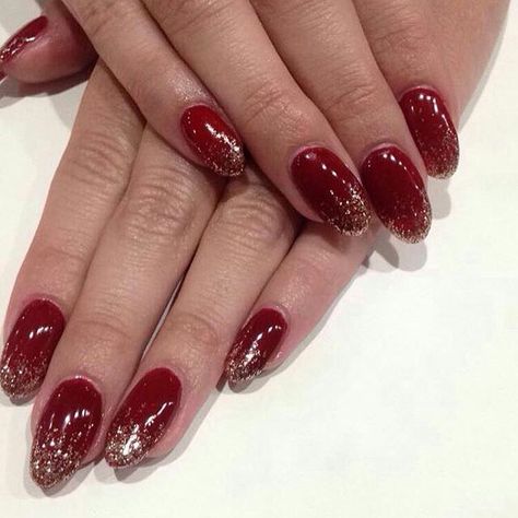 Dark Red Nails With Design Glitter, Red Gold Nails Ideas, Red Nails Acrylic Sparkle, Red Sparkling Nails, Nail Extensions For Engagement, Bridal Red Nails, Red Christmas Nails Glitter, Nail Art Merah Maroon, Red Glitter Nail Designs