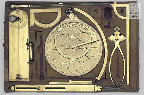 Box of mathematical instruments, second half 17th cent. - first half 18th cent. Drawing Instruments, Armillary Sphere, Tool Box Organization, Sundials, Antique Tools, Copper Glass, Old Tools, Vintage Tools, Machine Tools