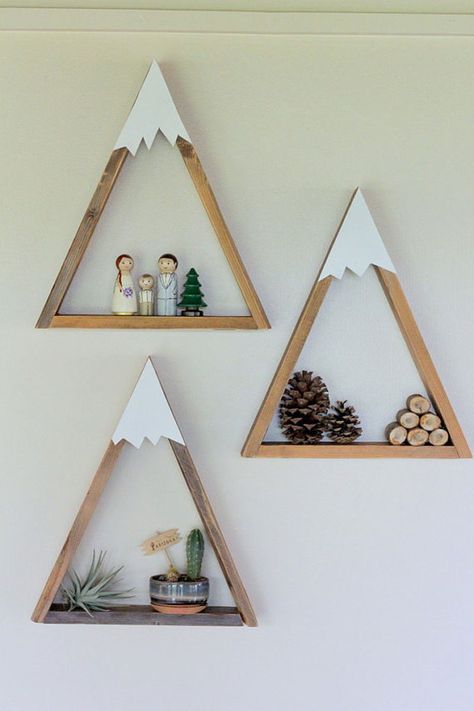 How to make a kid's room winter cosy Triangle Shelves, Mountain Shelf, Mountain Nursery, Geometric Shelves, Nursery Shelves, Snow Peak, Estantes Flotantes, Woodland Nursery, Baby Boy Rooms