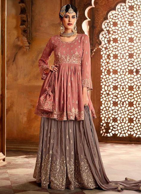 10 Trending Full Sleeves Choli Designs - SetMyWed  #trendingdresses #weddingdresses #cholidesigns #sangeetdresses #bluedress #dressesforbride #bollywooddress #latestdress #lehengadesigns #bridewear Georgette Sharara, Gharara Suits, Sharara Designs, Shilpa Shetty, Anita Dongre, Gaun Fashion, Peplum Tops, Lehenga Style, Sharara Suit