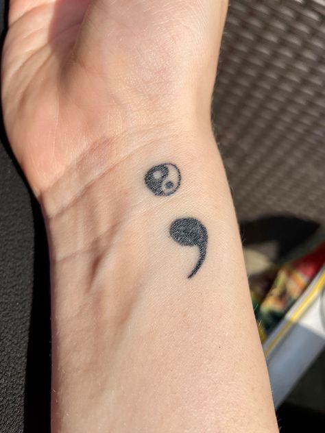 Semi-colon Tattoo Ying Yang, Feather Tattoo With Semicolon, Ying Yang Semicolon, Semi-colon Tattoo Yin Yang, Cute Tattoos Semicolon, Semi-colon Tattoo Ideas For Men, Seni Colon Tattoo, Ting Yang Tattoo, Subtle Semi-colon Tattoo Ideas