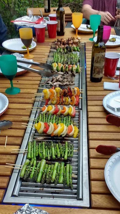 Backyard Bbq Table, Backyard Bbq Grill, Parrilla Exterior, Barbeque Party, Bbq Table, Grill Table, Barbecue Restaurant, Backyard Grilling, Outdoor Bbq Kitchen