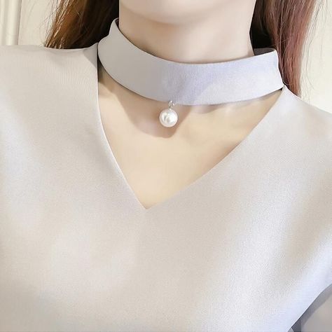 Collar Neck Designs For Kurti, Kurti Suit, Chudidhar Neck Designs, Suit Blouse, Trendy Chokers, Womens Pants Design, High Neck Collar, Simple Kurta Designs, Trendy Shirt Designs