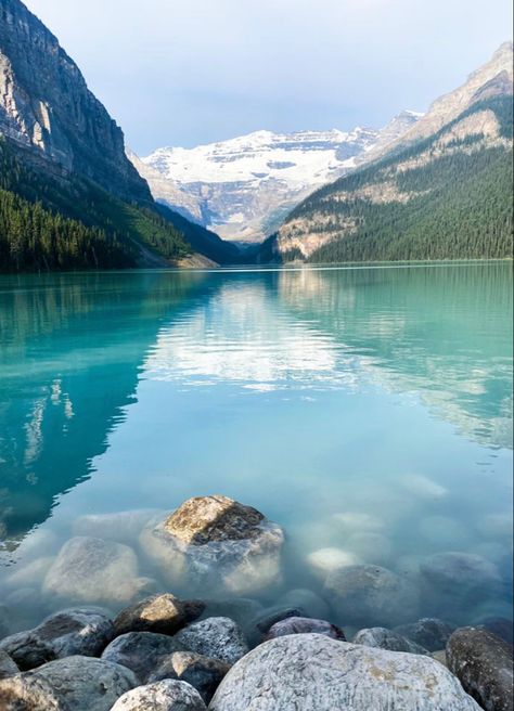 Canada lake Louise Lake Louise Canada, World Most Beautiful Place, Dream Travel Destinations, Banff National Park, Beautiful Places In The World, Beautiful Places To Travel, Canada Travel, Travel Life, Travel Aesthetic