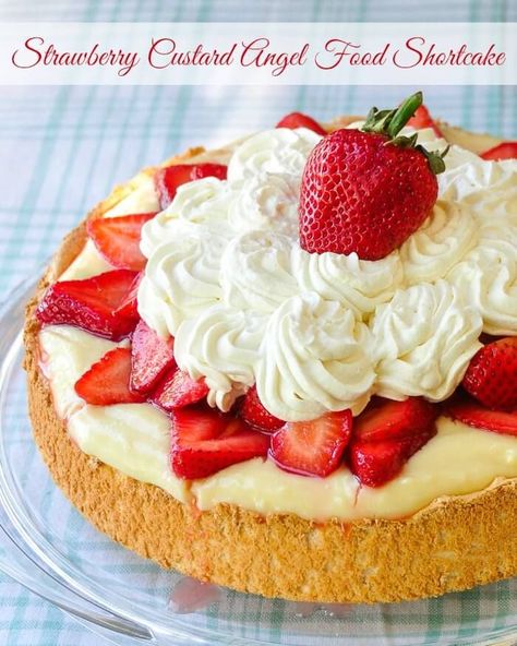 Strawberry Custard Angel Food Shortcake. A light summer shortcake dessert with a creamy indulgent vanilla custard to give it just a little added decadence. Summer Bbq Desserts, Strawberry Custard, Bbq Desserts, Rock Recipes, Food Stamps, Vanilla Custard, Angel Food Cake, Food Cake, Angel Food