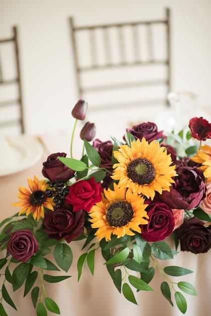 Wedding Head Table Decor, Sunflower Table Centerpieces, Wedding Sweetheart Table Decor, Table Floral Decorations, Sunflower Floral Arrangements, Head Table Wedding Decorations, Wedding Head Table, Wedding September, Flower Swag