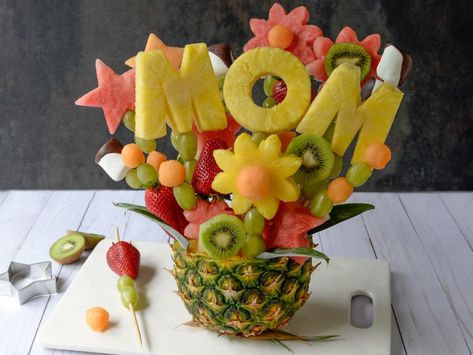 DIY Mother’s Day Gifts That Mom Actually Wants | What We're Loving | Food Network Edible Arrangements Diy, Fruit Bouquet Ideas, Edible Fruit Arrangements, Mothers Day Desserts, Homemade Limoncello, Fruit Creations, Fruit Platter Designs, Recipe Tea Towel, Edible Bouquets