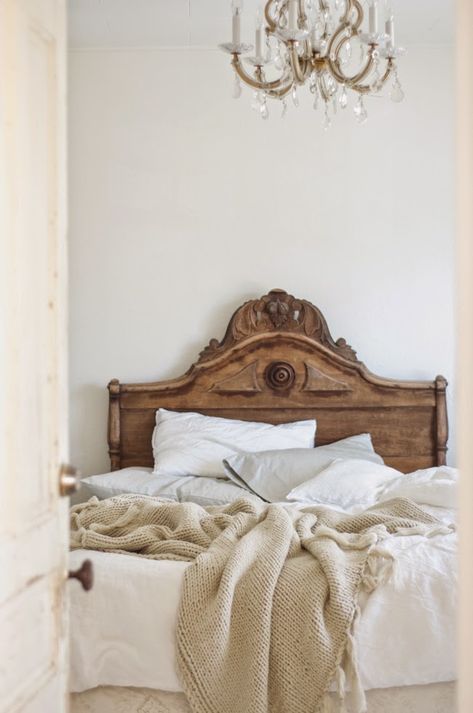 Brown Rustic Bed by Vintage Whites Market Vintage Inspired Bedroom, Classic Bedroom, Shabby Chic Bedrooms, Vintage Bedroom, Chic Bedroom, Johannesburg, Design Case, Cheap Home Decor, Home Staging