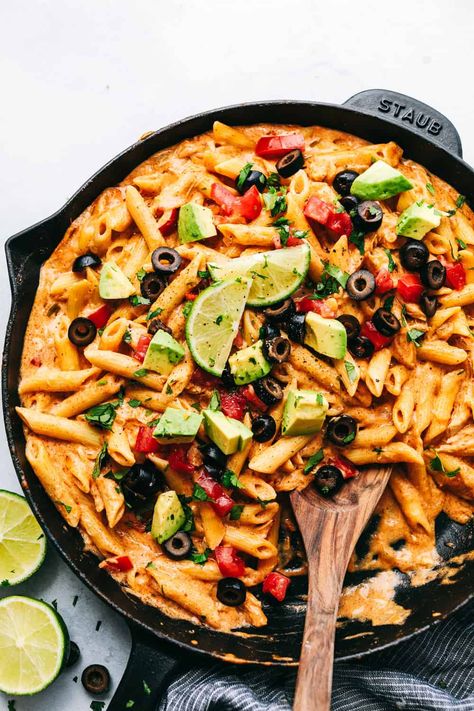 Chicken Enchilada Pasta | The Recipe Critic Cooked Chicken Temperature, Chicken Enchilada Pasta, Green Chili Enchiladas, Pasta Toppings, Loaded Chicken, Enchilada Pasta, Quinoa Stuffed Peppers, Enchilada Recipe, The Recipe Critic