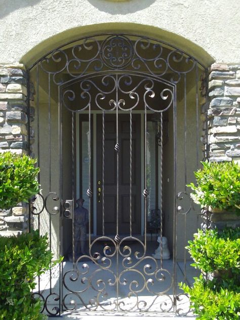 Entry gate Wrought Iron Security Doors, Wrought Iron Gate Designs, Wrought Iron Doors Front Entrances, Iron Security Doors, Wrought Iron Garden Gates, Wrought Iron Front Door, Iron Garden Gates, Iron Front Door, Steel Gate Design