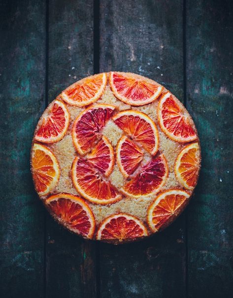 Blood orange upside down cake Orange Upside Down Cake, Linda Lomelino, Call Me Cupcake, Almond Ice Cream, Thick Yogurt, Victoria Sponge Cake, Victoria Sponge, Types Of Cakes, Springform Pan