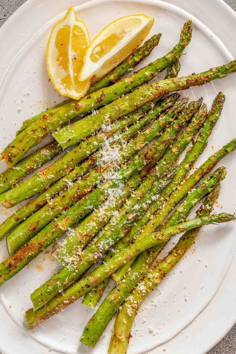 The ultimate homemade air fryer asparagus recipe that makes for a simple and easy side dish recipe. Asparagus With Parmesan Cheese, Garlic Asparagus, Asparagus Recipes Oven, Best Asparagus Recipe, Grilled Asparagus Recipes, Asparagus Recipes Baked, Asparagus Recipes Roasted, Oven Roasted Asparagus, Shrimp And Asparagus