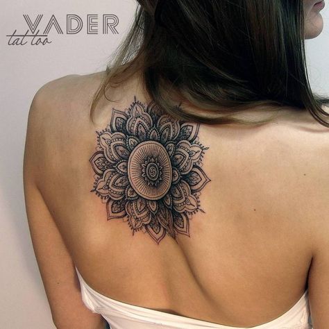 Mandala tattoo on the upper back. Mandala Tattoo Back, Upper Back Tattoos, Girl Back Tattoos, Tattoo Mandala, Tattoos Mandala, Spine Tattoos For Women, Tattoo Feminina, Spine Tattoos, Tattoos Designs