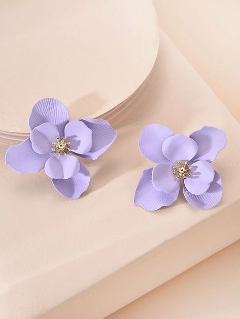 1pair Floral Stud Earrings | SHEIN USA Polymer Flowers, Polymer Clay Gifts, Polymer Clay Flower Jewelry, Purple Collar, Floral Studs, Jewelry Accessories Ideas, Stud Jewelry, Butterfly Jewelry, Pearl Flower