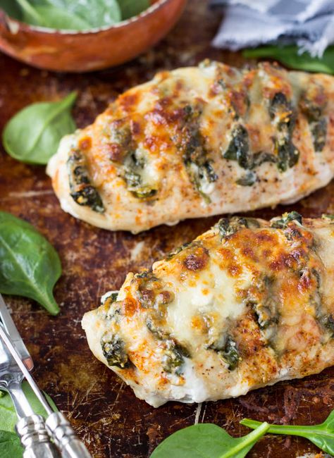 Spinach Goat Cheese Hasselback Chicken Spinach Goat Cheese, Hasselback Chicken, Goat Cheese Stuffed Chicken, Dada Ayam, Ways To Cook Chicken, Goat Cheese Recipes, Chicken Dinners, Flank Steak, Healthy Kitchen