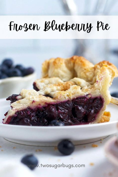 Blueberry Pie With Frozen Blueberries, Frozen Berry Pie, Frozen Blueberry Pie, Frozen Blueberry Recipes, Easy Blueberry Pie, Blueberry Pie Recipe, Homemade Blueberry Pie, Buttery Pie Crust, Pie Filling Recipes