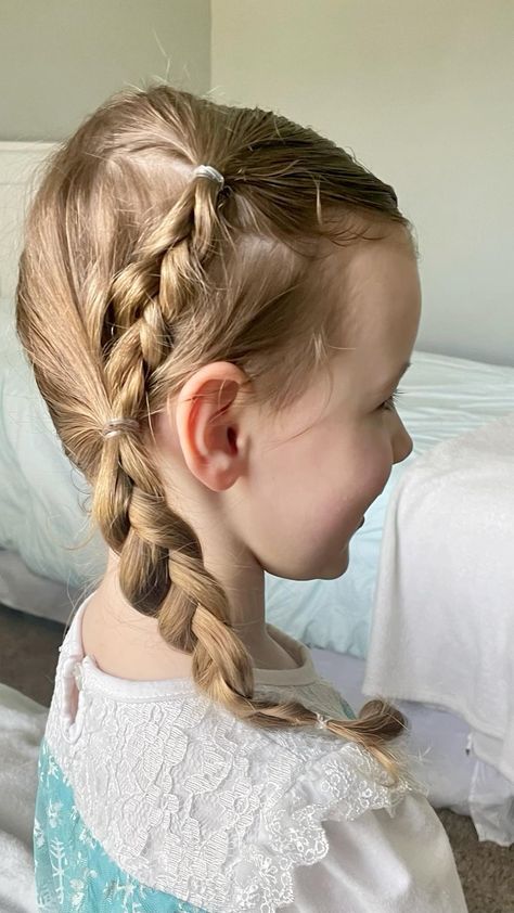 Elsa Hairstyle, Braid Hack, Elsa Braid, Kids Short Hair Styles, Toddler Braids, Elsa Hair, Single Braids, Shorter Hair, Queen Elsa