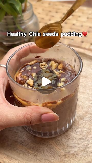 Pudding Chia, Chocolate Chia Pudding, Nutritious Recipes, Brown Kitchens, Chia Seed Pudding, Creamy Chocolate, Dessert Bread, Chia Pudding, Hemp Seeds