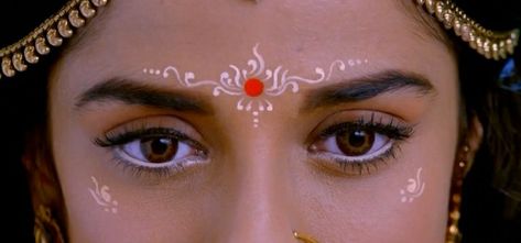 Radha Makeup Look For Women, Radha Rani Eye Makeup, Radha Eye Makeup, Simple Kolka Design, Radha Makeup Look, Makeup Painting, Goddess Makeup, Wedding Dance Songs, Pooja Sharma