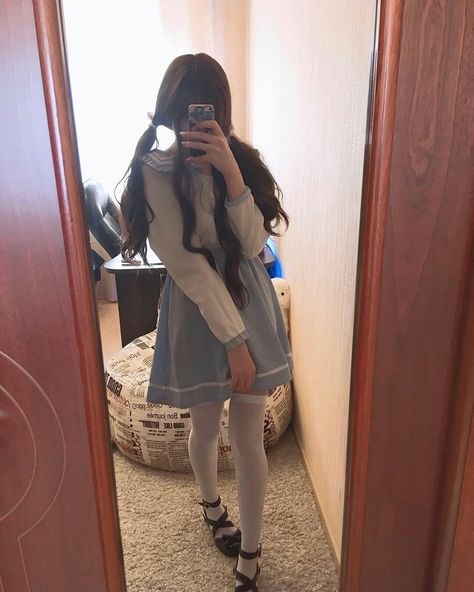 cosplay mirror girl Cosplay Mirror Selfie, Japanese Fashion Kawaii, Kawaii Socks, Fashion Kawaii, Style Japanese, Japan Style, Cute Anime, Japanese Fashion, Anime Demon