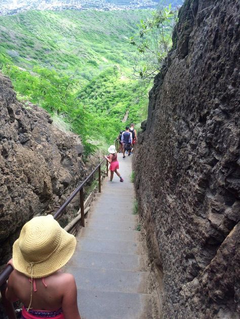 Diamond Head- Hiking with a great view Things To Do With Family, Honolulu Oahu, Diamond Head, Gathering Place, Family Getaways, Family Friendly Activities, Oahu Hawaii, Great View, The Gathering