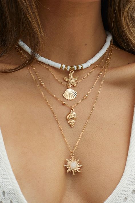 Shop the South Pacific Shell Starfish Multi-Layer Necklace Gold | Selfie Leslie Boho Gold Jewelry, Gold Summer Jewelry, Summer Necklace Ideas, Layered Necklaces Gold, Dress And Sandals, Pretty Jewelry Necklaces, Bijoux Fil Aluminium, Trending Jewelry, Trending Necklaces