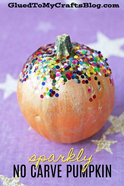 Super Simple Sparkly No Carve Pumpkin Craft Idea - Halloween, Fall, Autumn Sparkly Pumpkins, Halloween Diy Tutorials, Pumpkin Craft Ideas, No Carve Pumpkin, Pumpkin Decorating Diy, Pumpkin Idea, Creative Pumpkin Decorating, Pumpkin Craft, Fun Halloween Crafts