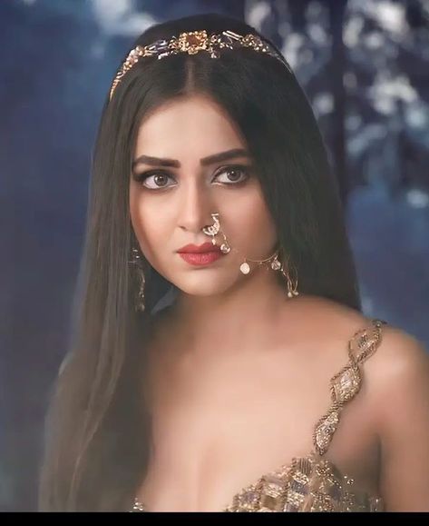 Ada Khan, Tejaswi Prakash, Tejasswi Prakash, Doll Makeup, Bollywood Celebrities, Beauty Collection, Balayage Hair, Bollywood Actress, Balayage