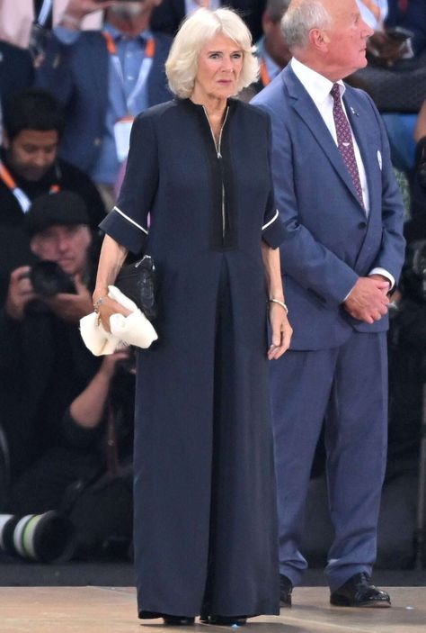 Modern Jumpsuit, Camila Parker, Camilla Duchess Of Cornwall, The British Royal Family, Prince Charles And Camilla, Queen Camilla, Camilla Parker Bowles, Commonwealth Games, Jumpsuit Chic