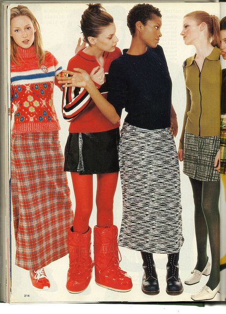 Seventeen Magazine, August 1996- I've never forgotten the outfit on the left. Pinning on behalf of my wishful 18yo self. 90s Teen Fashion, Stacey Dash, Juergen Teller, Fashion 90s, Early 2000s Fashion, Seventeen Magazine, Moda Retro, 1990s Fashion, 90s Fashion Outfits