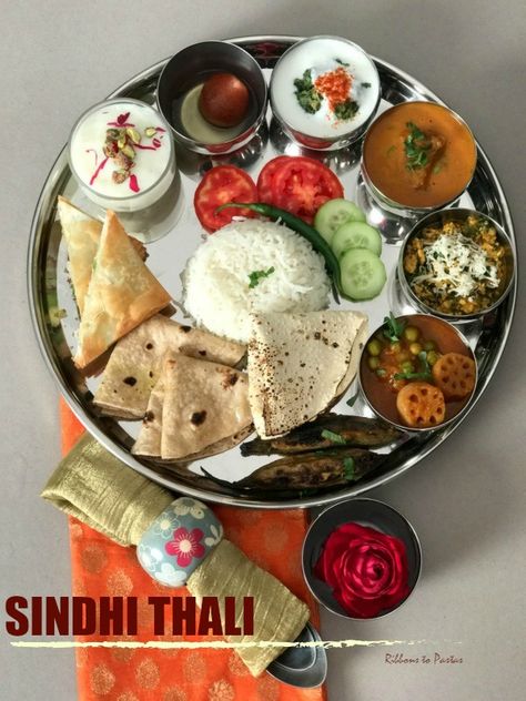 Sindhi Thali North Indian Vegetarian Recipes, Sindhi Food, Food Thali, Kerala Snacks, Indian Thali, Kitchen Technology, Indian Foods, Traditional Dishes, India Food